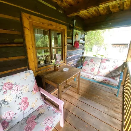 別荘 Medzihradmi *